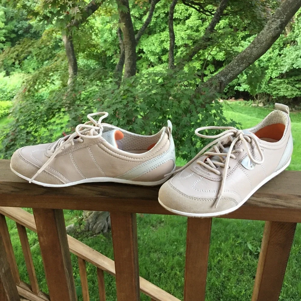 Geox Beige Respira Leather Lave Comfortable Sneakers